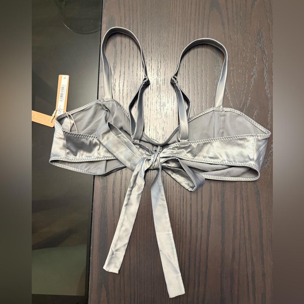 SKIMS- Chrome Woven Shine Tie Back Bralette - Picture 5 of 9
